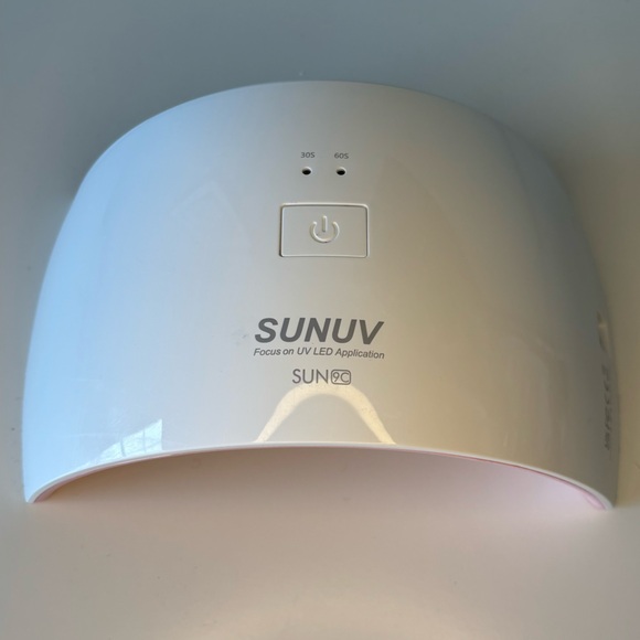 SUNUV White Nail Lamp with Charger - Picture 2 of 4